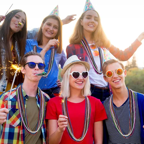 Vista 6 de EOBOH 100 PCS Collares de Cuentas de Mardi Gras, Collar de Cuentas Coloridas Juguete Recuerdos de Fiesta, Accesorios de Disfraz de Cuentas de 33" a