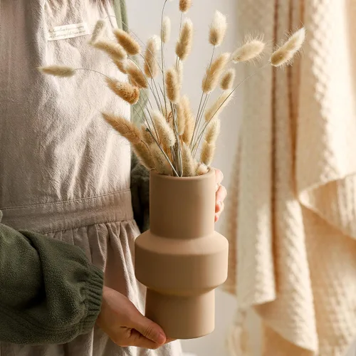 Vista 4 de Juego de 3 jarrones de cerámica modernos de 8 pulgadas con líneas geométricas simples para flores frescas secas de hierba de las pampas, decoración