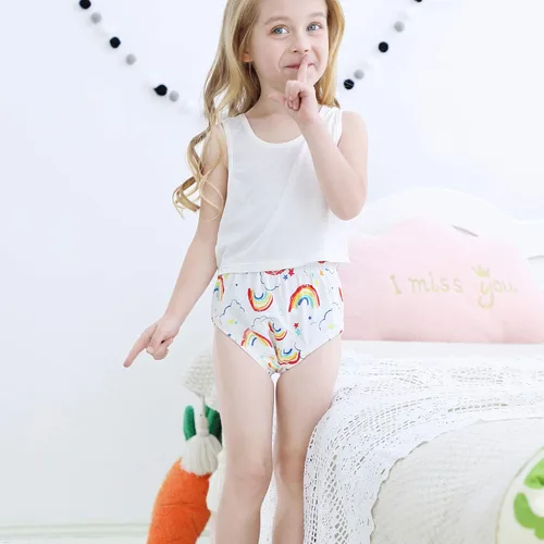 Vista 2 de Paquete de 4 pantalones de entrenamiento para ir al baño pequeños, ropa interior de entrenamiento de algodón, talla 2T, 3T, 4T, ropa