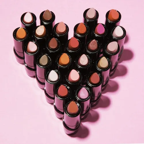 Vista 6 de wet n wild Lápiz labial Silk Finish Color labial hidratante Color rico para construir Breeze Nude