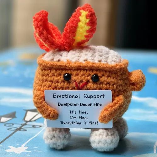 Vista 12 de Levvohd Decoración de Contenedor de Basura de Apoyo Emocional en Llamas, Divertida Muñeca de Ganchillo Hecha a Mano, Lindos Accesorios de Escritorio