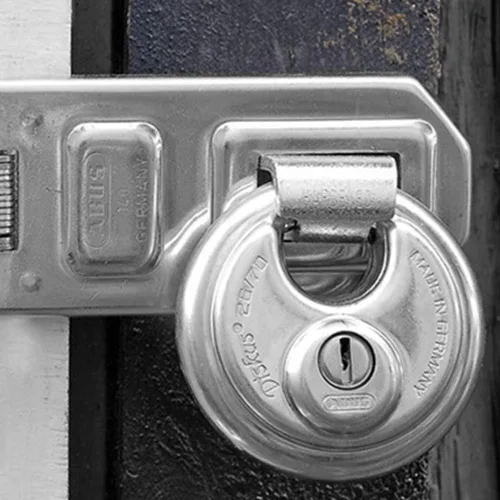 Vista 2 de ABUS 26/70 Diskus - Candado de almacenamiento de cuerpo sólido con 2 llaves para almacenamiento, transporte y comercial, 2.75 pulgadas (2.756 in)