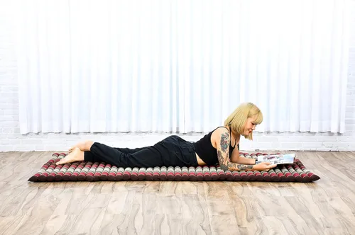 Vista 208 de Leewadee colchón tailandés enrollable para cama de invitados, tapete de yoga, para masaje tailandés, ecológico, orgánico y natural.