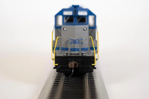 Vista 2 de Bachmann Trenes - EMD GP40 - Locomotora equipada con valor de sonido DCC - CSX® #6382 (CSX® Transportation) - Escala HO