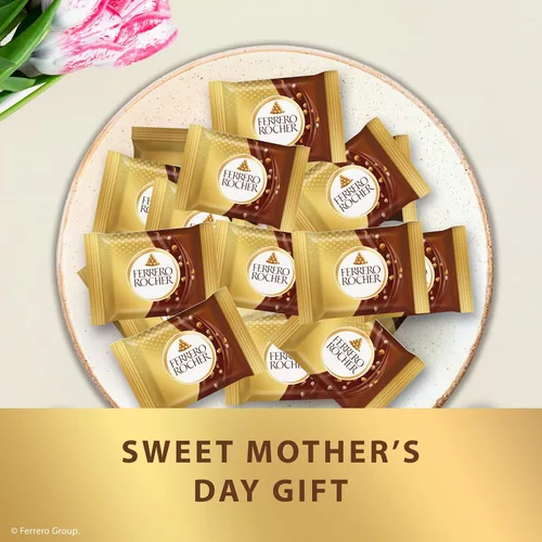 Vista 5 de Ferrero Rocher Cuadrados de chocolate con leche y avellanas de primera calidad, chocolates envueltos individualmente, ideales para compartir