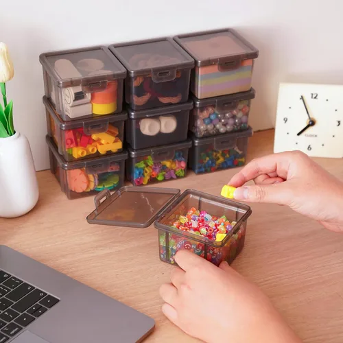 Vista 2 de Paquete de 10 recipientes pequeños de plástico con tapas, cajas de almacenamiento apilables transparentes y organizadores para organizador