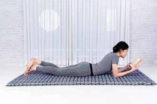 Vista 35 de Leewadee colchón tailandés enrollable para cama de invitados, tapete de yoga, para masaje tailandés, ecológico, orgánico y natural.