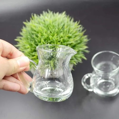 Vista 2 de DGQ Jarra clásica de vidrio con asa de 4 onzas, paquete de 2 vertedores de leche, mini crema para café, té, jarabe de arce