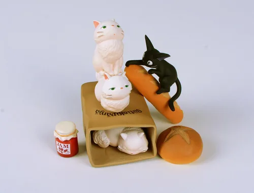 Vista 4 de Ensky - Kiki's Delivery Service - Jiji Nosechara - Surtido de figuras apilables, producto oficial de Studio Ghibli vía Bandai