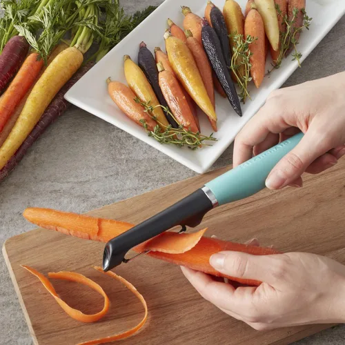 Vista 6 de KitchenAid Gourmet Euro Peeler, 8.7 pulgadas, Aqua Sky
