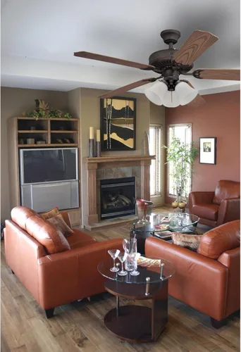 Vista 7 de Westinghouse Lighting 7785000 Kit de luces LED para ventilador de techo con tres luces, acabado de bronce aceitado con vidrio acanalado esmerilado