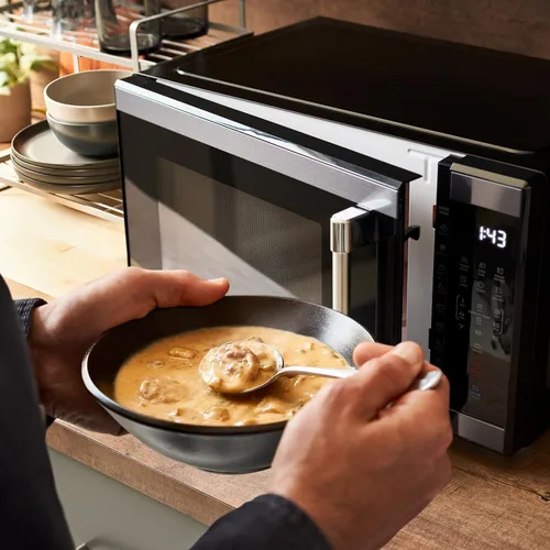 Vista 4 de Campbell’s Chunky - Sopa en lata de hamburguesa con jalapeño y queso con trozos de tocino, lata de 18.8 oz